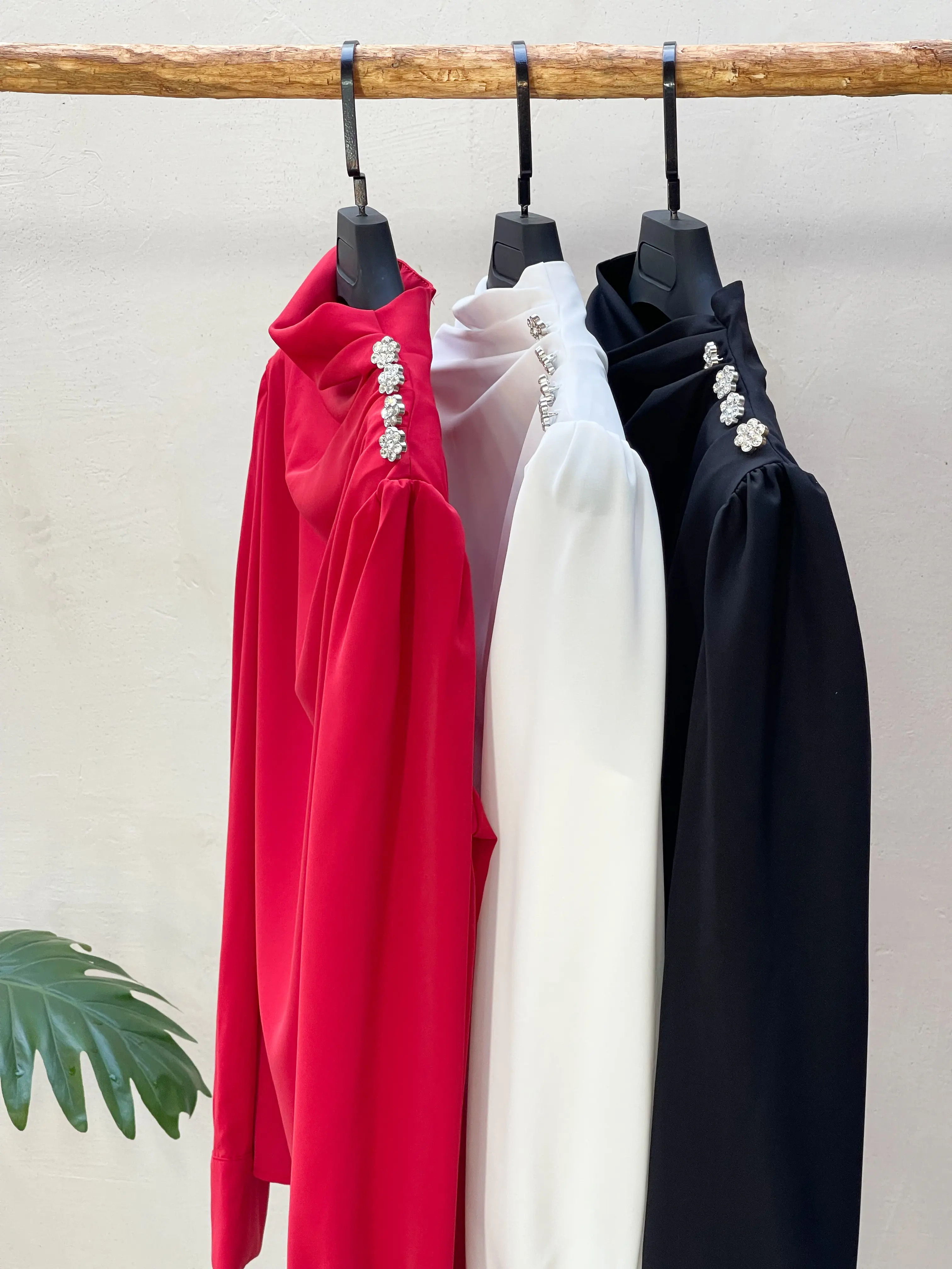 شومیز کرپ ساتن چهار دکمه اورجینال ترک